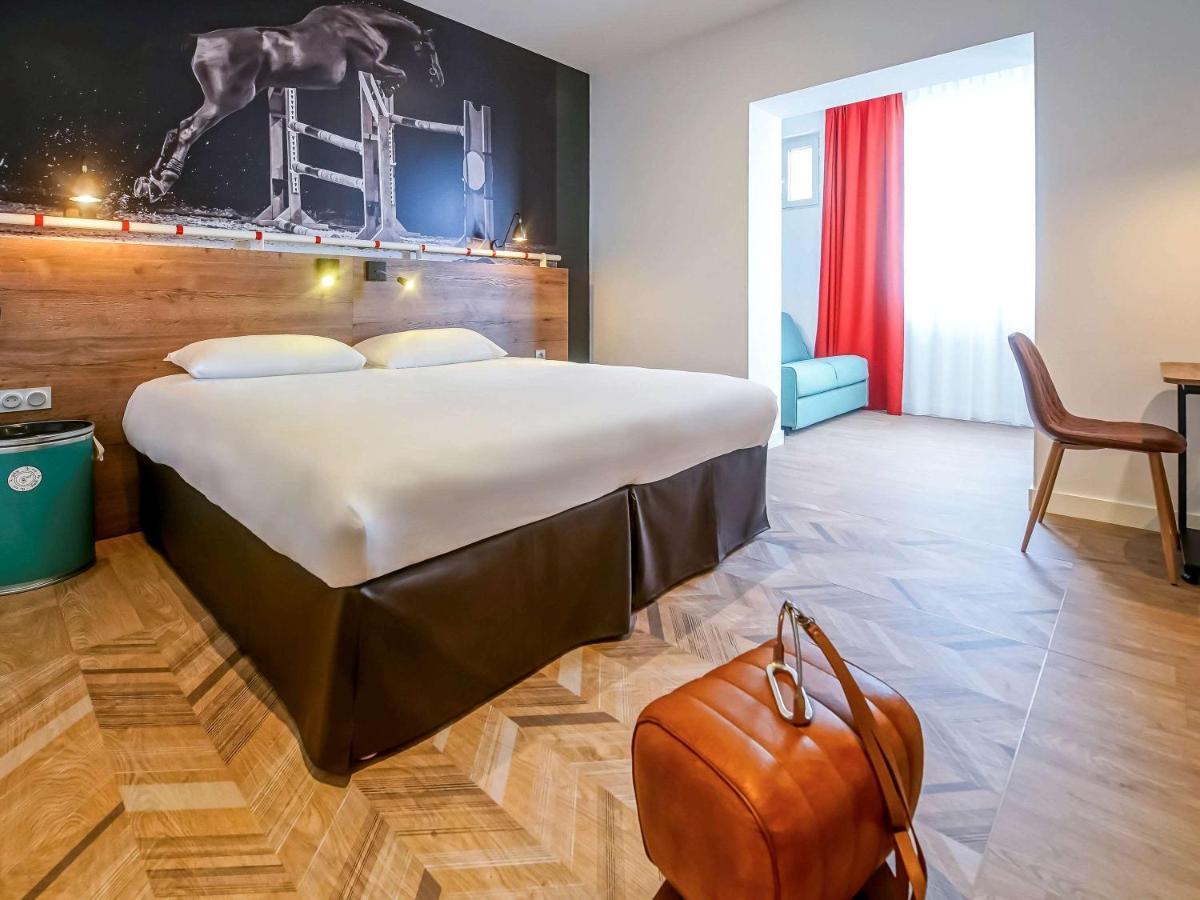 Ibis Styles Saumur Gare Centre Buitenkant foto